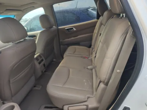 More photos of 2015 Nissan Pathfinder Platinum at Gulliver Auto Group, TX