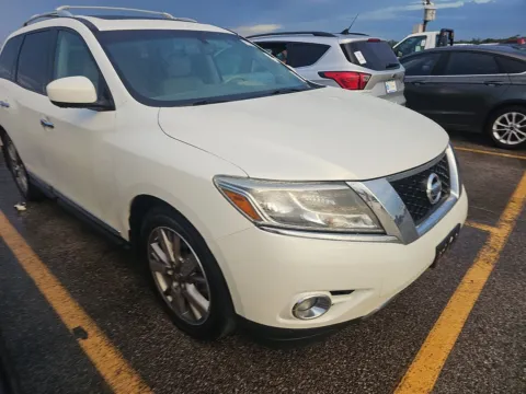 More photos of 2015 Nissan Pathfinder Platinum at Gulliver Auto Group, TX