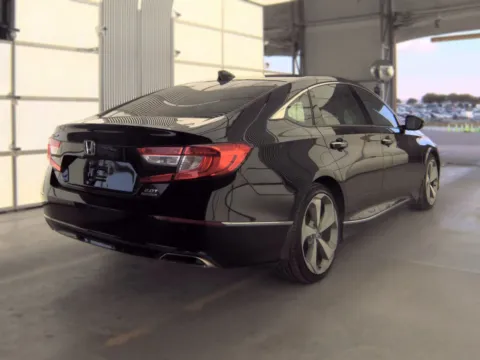 More photos of 2018 Honda Accord Touring 2.0T at Gulliver Auto Group, TX
