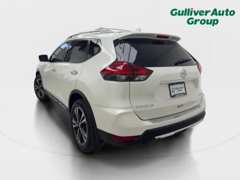 More photos of 2017 Nissan Rogue SL at Gulliver Auto Group, TX