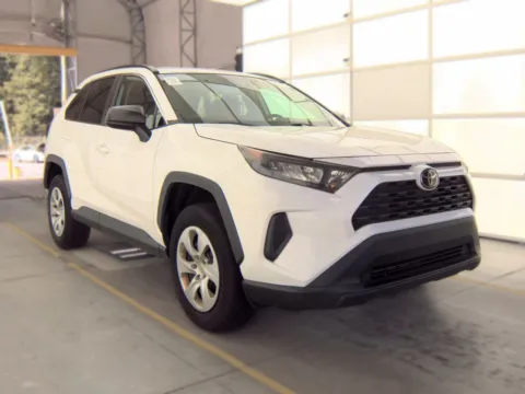 More photos of 2021 Toyota RAV4 LE at Gulliver Auto Group, TX