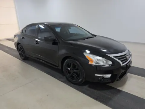 More photos of 2015 Nissan Altima 2.5 SV at Gulliver Auto Group, TX
