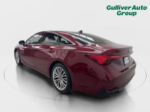 More photos of 2019 Toyota Avalon Hybrid Limited at Gulliver Auto Group, TX
