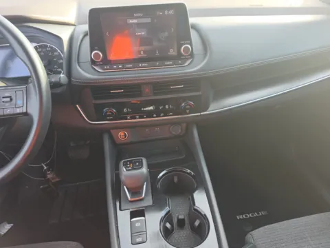 More photos of 2023 Nissan Rogue SV at Gulliver Auto Group, TX
