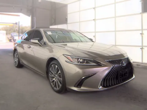 More photos of 2021 Lexus ES 300h at Gulliver Auto Group, TX