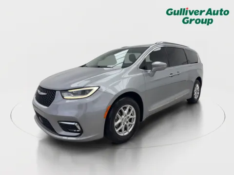 Photos of 2021 Chrysler Pacifica Touring L for sale in Plano, TX at Gulliver Auto Group