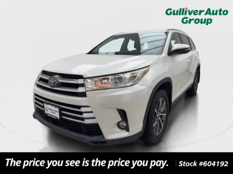 White 2019 Toyota Highlander XLE for sale in Plano, TX