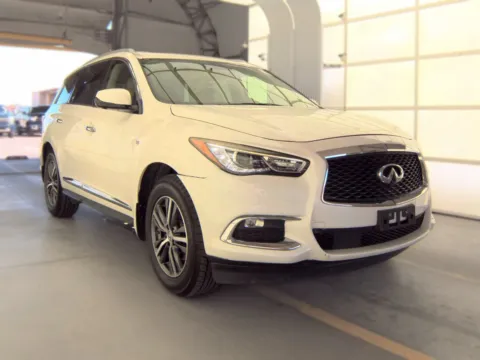 More photos of 2018 INFINITI QX60 at Gulliver Auto Group, TX