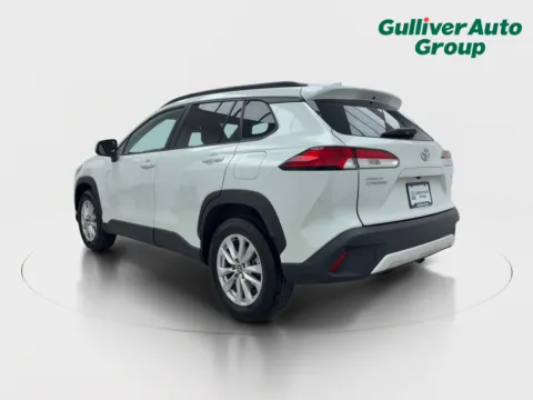 More photos of 2023 Toyota Corolla Cross LE at Gulliver Auto Group, TX