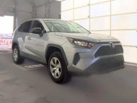 More photos of 2022 Toyota RAV4 LE at Gulliver Auto Group, TX