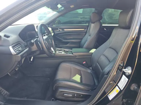 More photos of 2022 Honda Accord Sport at Gulliver Auto Group, TX