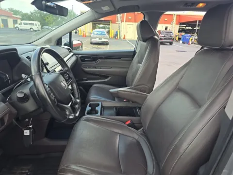 More photos of 2022 Honda Odyssey Touring at Gulliver Auto Group, TX