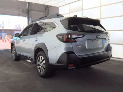 More photos of 2023 Subaru Outback Premium at Gulliver Auto Group, TX