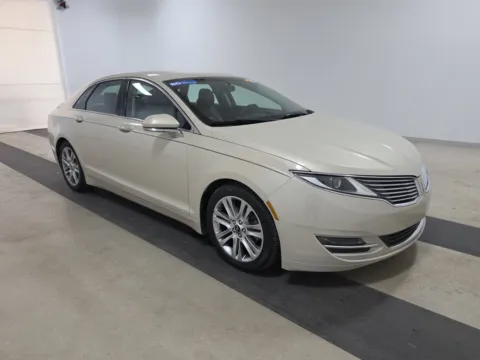 More photos of 2016 Lincoln MKZ Hybrid at Gulliver Auto Group, TX