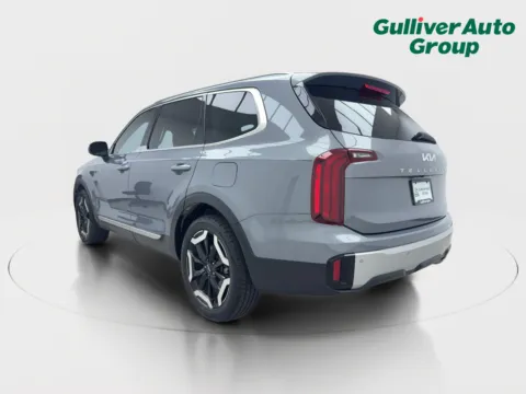More photos of 2023 Kia Telluride S at Gulliver Auto Group, TX