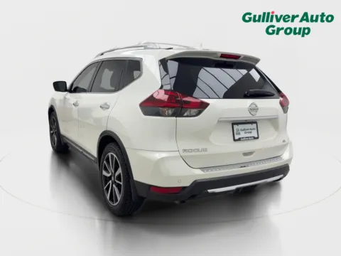 More photos of 2019 Nissan Rogue SL at Gulliver Auto Group, TX