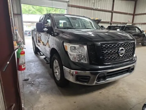 More photos of 2019 Nissan Titan SV at Gulliver Auto Group, TX