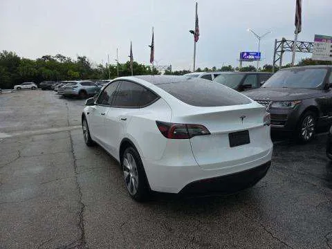 More photos of 2022 Tesla Model Y Long Range at Gulliver Auto Group, TX