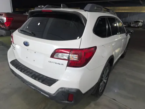 Another view of 2019 Subaru Outback 2.5i for sale in Plano, TX at Gulliver Auto Group