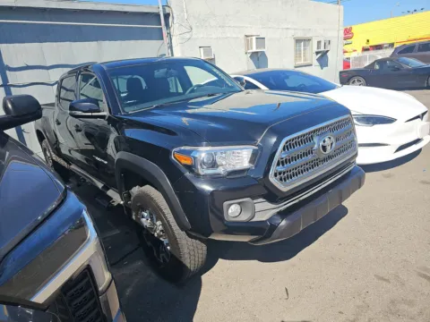 More photos of 2017 Toyota Tacoma TRD Off-Road at Gulliver Auto Group, TX