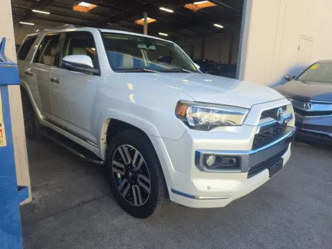 More photos of 2017 Toyota 4Runner Limited at Gulliver Auto Group, TX