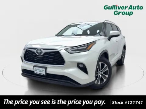 White 2021 Toyota Highlander XLE for sale in Plano, TX