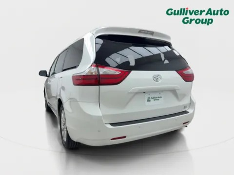 More photos of 2016 Toyota Sienna XLE Premium at Gulliver Auto Group, TX