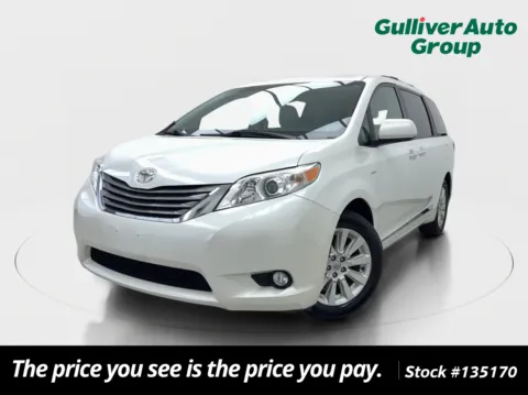 White 2016 Toyota Sienna XLE Premium for sale in Plano, TX