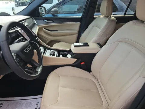 More photos of 2023 Jeep Grand Cherokee Limited at Gulliver Auto Group, TX