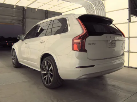 Photos of 2022 Volvo XC90 T6 Momentum for sale in Plano, TX at Gulliver Auto Group