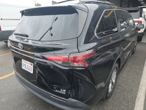 Another view of 2021 Toyota Sienna LE for sale in Plano, TX at Gulliver Auto Group
