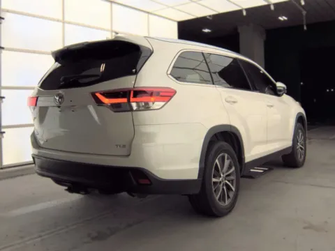Another view of 2019 Toyota Highlander XLE for sale in Plano, TX at Gulliver Auto Group