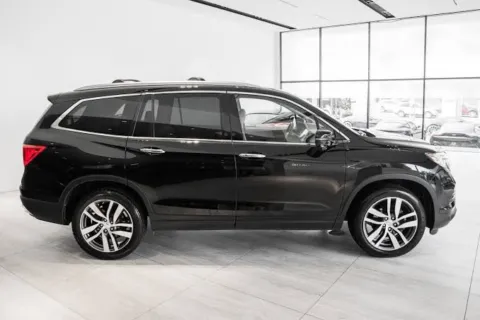 Photos of 2017 Honda Pilot EX-L for sale in Plano, TX at Gulliver Auto Group