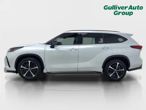 Another view of 2022 Toyota Highlander XSE for sale in Plano, TX at Gulliver Auto Group
