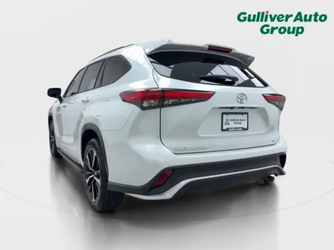 More photos of 2022 Toyota Highlander XSE at Gulliver Auto Group, TX