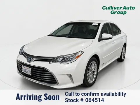White 2018 Toyota Avalon Hybrid Limited for sale in Plano, TX