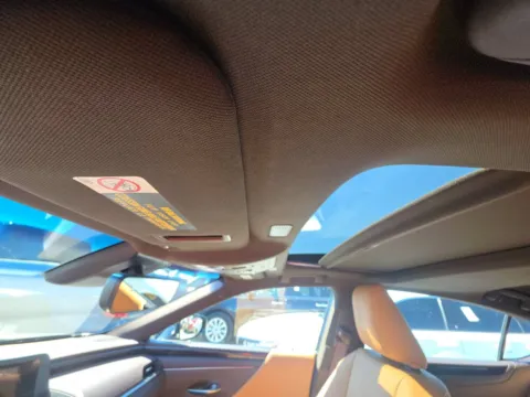 More photos of 2019 Lexus ES 350 at Gulliver Auto Group, TX