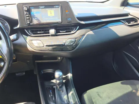 More photos of 2018 Toyota C-HR XLE at Gulliver Auto Group, TX