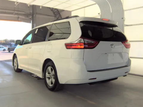 Another view of 2018 Toyota Sienna LE for sale in Plano, TX at Gulliver Auto Group