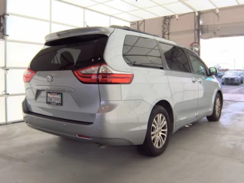 More photos of 2015 Toyota Sienna XLE at Gulliver Auto Group, TX