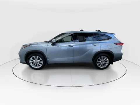 More photos of 2021 Toyota Highlander Limited at Gulliver Auto Group, TX