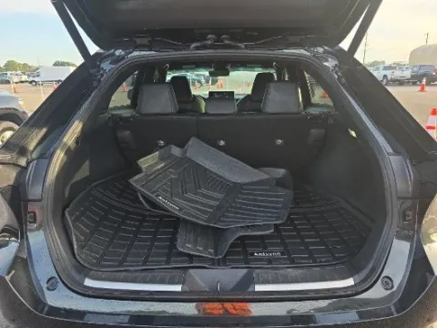 More photos of 2021 Toyota Venza XLE at Gulliver Auto Group, TX