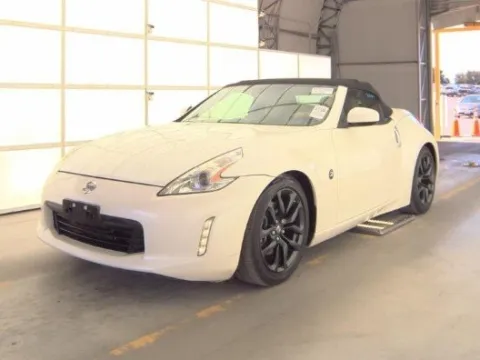 White 2017 Nissan 370Z Touring for sale in Plano, TX