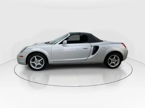 More photos of 2001 Toyota MR2 Spyder at Gulliver Auto Group, TX