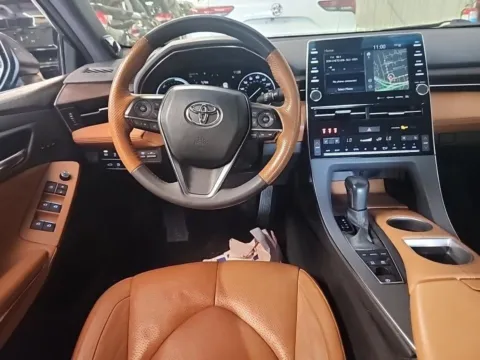 Another view of 2022 Toyota Avalon Hybrid Limited for sale in Plano, TX at Gulliver Auto Group