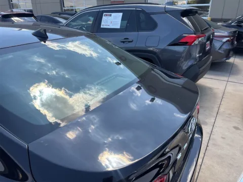 Black 2020 Toyota Camry Hybrid LE for sale in Plano, TX