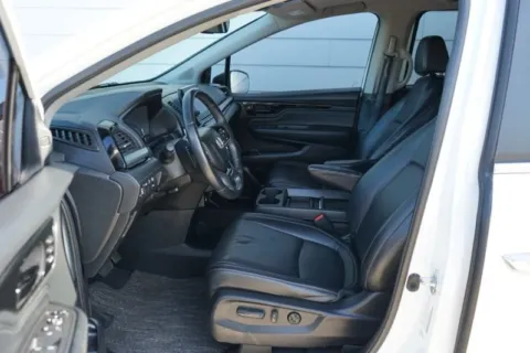 More photos of 2022 Honda Odyssey Touring at Gulliver Auto Group, TX