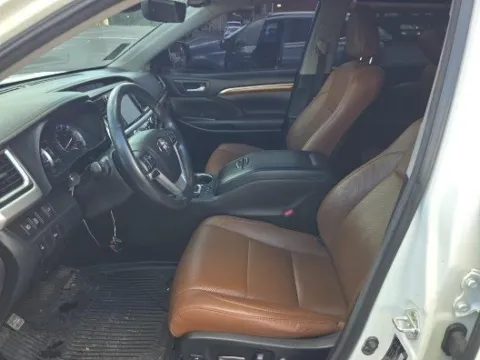 Another view of 2017 Toyota Highlander Limited for sale in Plano, TX at Gulliver Auto Group