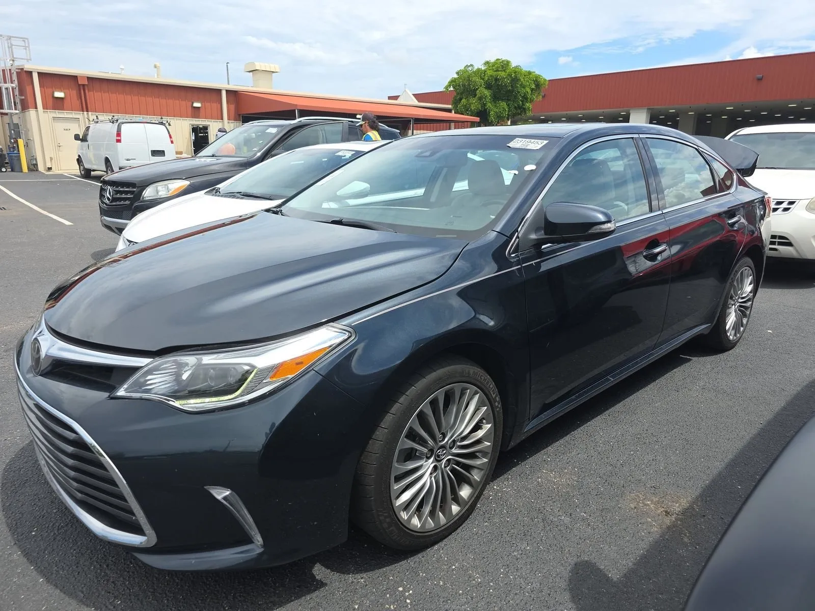 Blue 2018 Toyota Avalon Limited for sale in Plano, TX
