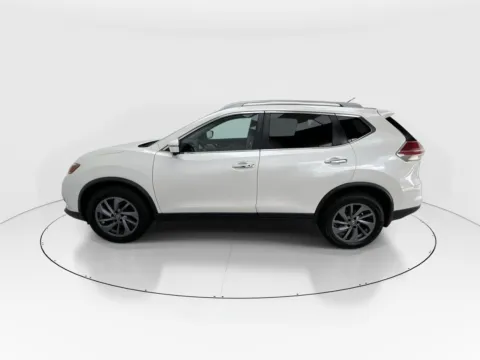 More photos of 2016 Nissan Rogue SL at Gulliver Auto Group, TX